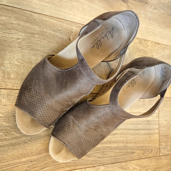 Suede Cork Wedges - Picture 4 of 5